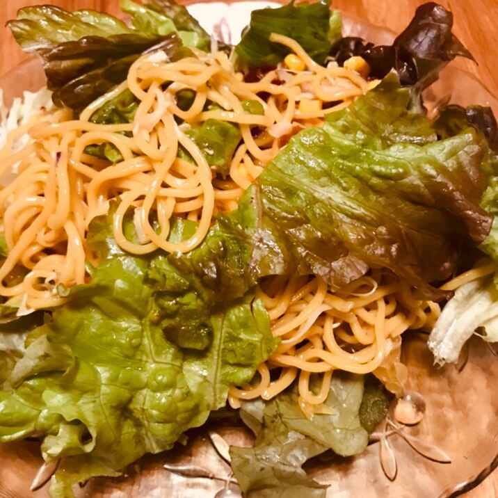 ピリ辛ラーメンサラダ